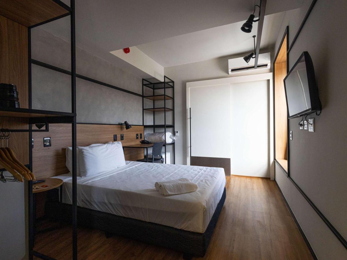 ホテル Ibis Barra do Garças エクステリア 写真